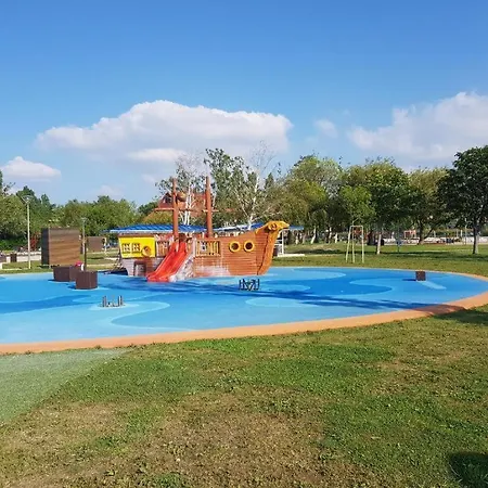 Zsofi Apartman Lägenhet *