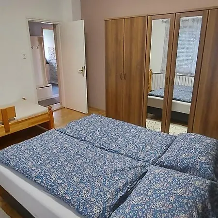 Zsofi Apartman Διαμέρισμα